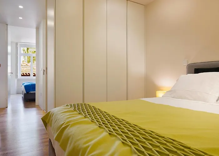 Ribeira Trendy Flat In Medieval Mercadores Street